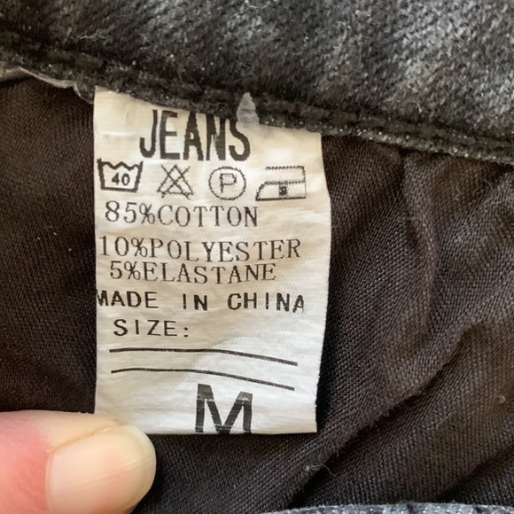 JEANS distressed black shortie shorts - Picture 6 of 6